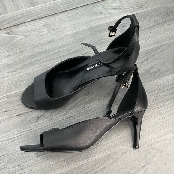 Nine West , size 7 1/2 …leather, 3 inches heel , NWT - Picture 2 of 5
